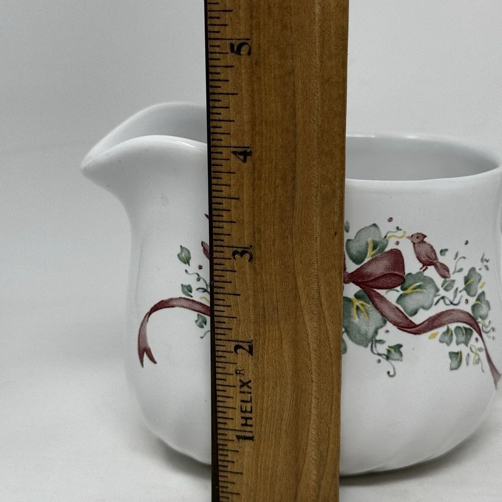 Corelle Holiday‎ CALLAWAY IVY Gravy Boat Red Bird Christmas Handle